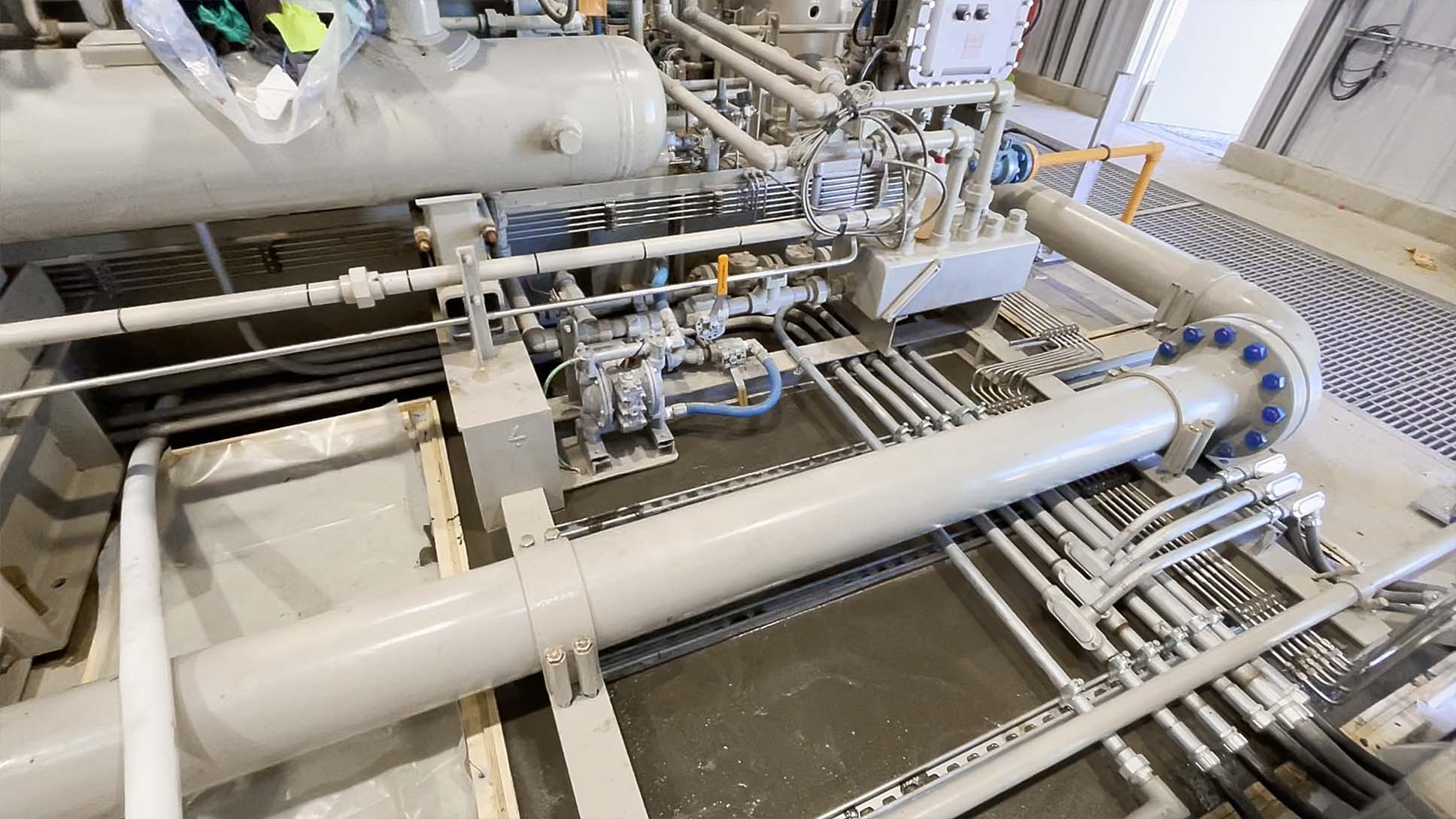 Low-Clearance Grouting with CE815 Epoxy Grout